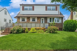 66 Gates Ave, Valley Stream, NY 11580