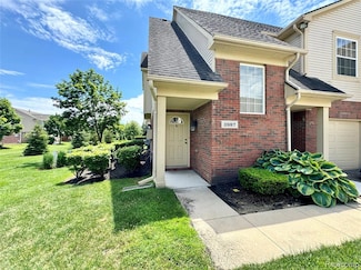 3987 Cornerstone Dr Unit 172, Canton, MI 48188