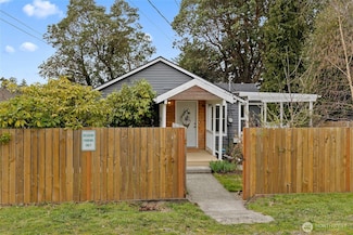 10717 19th Ave SW, Seattle, WA 98146