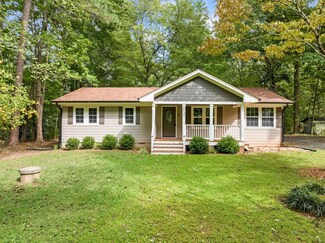 2030 Englewood Dr, Apex, NC 27539
