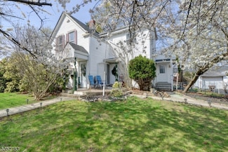 111 Long Hill Rd, Little Falls, NJ 07424