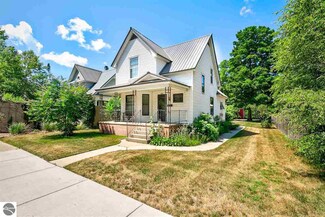 310 S Division St, Traverse City, MI 49684