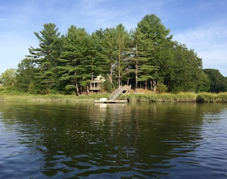 85 College Rd, Stratham, NH 03885