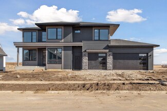 19558 Harbor Dr, Lakeville, MN 55044