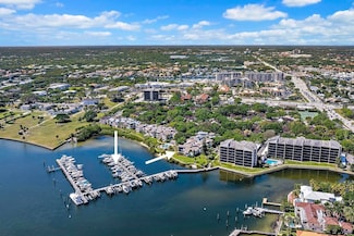 1618 Twelve Oaks Way Unit 104, North Palm Beach, FL 33408