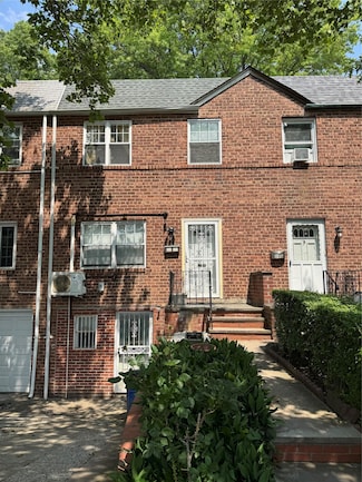 58-35 Clearview Expy, Flushing, NY 11364