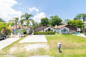 860 Hibiscus St, Atlantic Beach, FL 32233