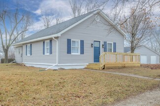 1104 E Walnut St, Frankton, IN 46044