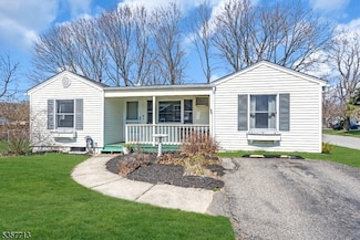 226 Ashley Ave, Hackettstown, NJ 07840