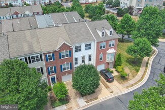 6322 Locust Tree Ln, Alexandria, VA 22312