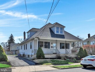 19 Beechwood Rd, Brookhaven, PA 19015