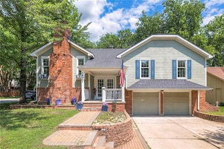 14001 S Tomahawk Dr, Olathe, KS 66062
