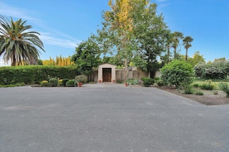 2765 Young Rd, Yuba City, CA 95993