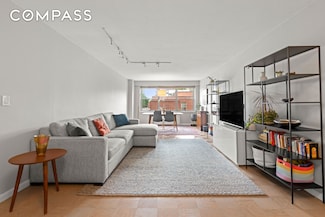 70-31 108th St Unit 3H, Forest Hills, NY 11375