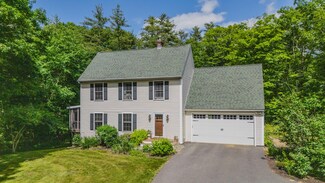 3 Eric Dr, Topsham, ME 04086