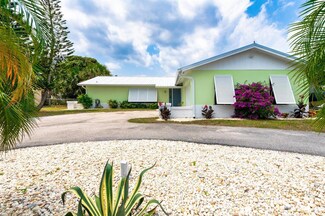 700 N Perry Ave, Jupiter, FL 33458