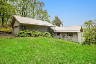 6818 W Vesper Dr, Ludington, MI 49431