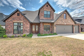600 NE Saddle Ridge Rd, Bentonville, AR 72712
