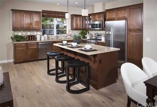 25 Larry Beard Dr, South El Monte, CA 91733