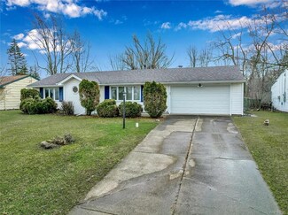 81 Campus Dr W, Buffalo, NY 14226