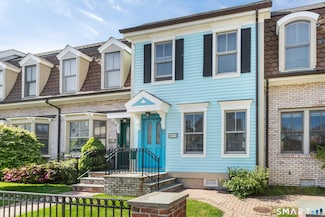 17 Dolsen Place, Stamford, CT 06901