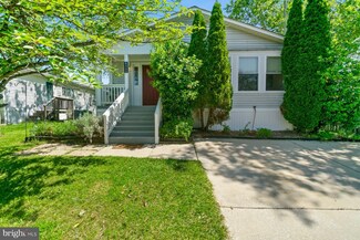 6445 Woodland Forest Dr, Elkridge, MD 21075