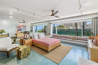2895 Kalakaua Ave Unit 206, Honolulu, HI 96815