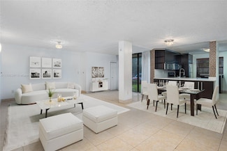3553 Magellan Cir Unit 3111, Miami, FL 33180