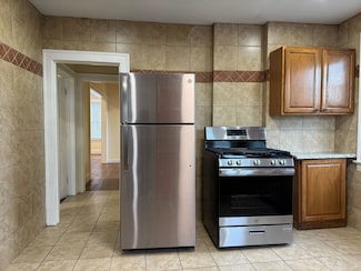 1503 State St, New Haven, CT 06511