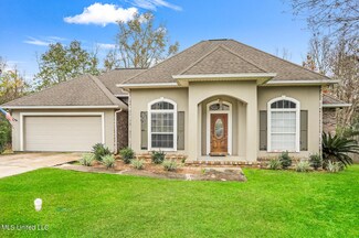 2011 Rhett Dr, Picayune, MS 39466