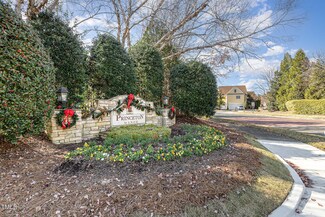 1002 Lyndhurst Falls Ln, Knightdale, NC 27545