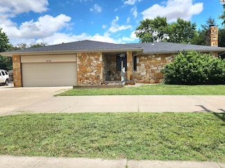 1624 N Main St, McPherson, KS 67460