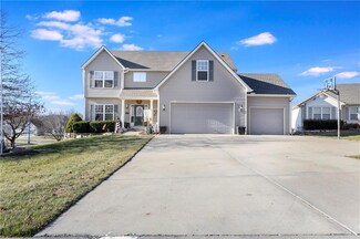 691 Creekside Place, Lansing, KS 66043