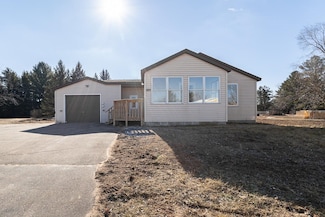 825 E Flanner Rd, Kronenwetter, WI 54455