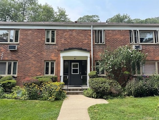 41 Lawrence Dr Unit B, White Plains, NY 10603