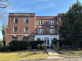 1 Ascot Ridge Unit 3A, Great Neck, NY 11021