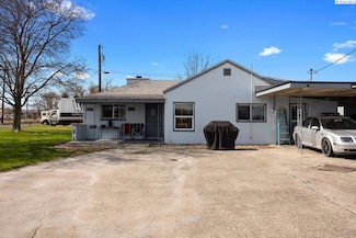 206504 E Bryson Brown Rd, Kennewick, WA 99337