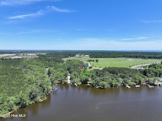 16-P Perry Cove Dr, Hertford, NC 27944