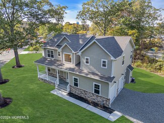 39 Pennsylvania Ave, Ocean Township, NJ 08758