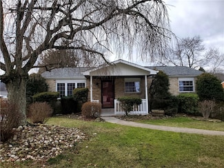 580 Rainier Dr, Pittsburgh, PA 15239