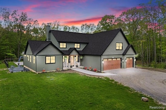 4286 Center Rd, Linden, MI 48451