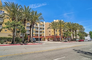 21301 Erwin St Unit 425, Woodland Hills, CA 91367