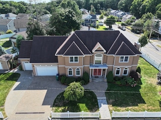 228 Wiswall Rd, Newton Center, MA 02459
