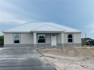 9019 S Castle Cir, Labelle, FL 33935