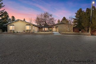 714 E Ole Maverick Rd, Cheyenne, WY 82009