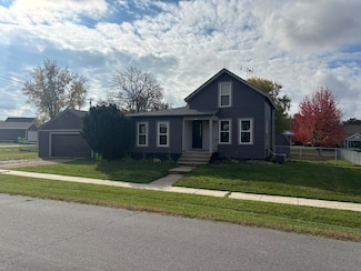 137 Plain St, Sharon, WI 53585