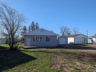 81 Edison Blvd, Silver Bay, MN 55614