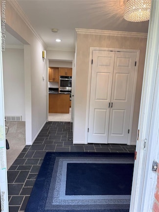 5888 Red Coat Ln, West Bloomfield, MI 48322