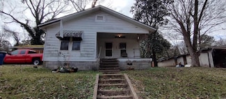 607 Elm St, Camden, AR 71701