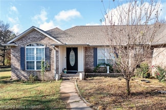 2325 N River Rd, Lavaca, AR 72941